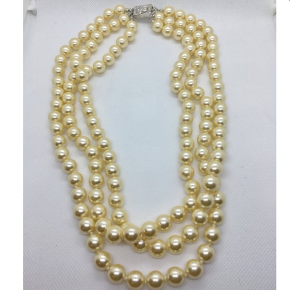 Three Strand Pearl Necklace - Picture 5 of 6